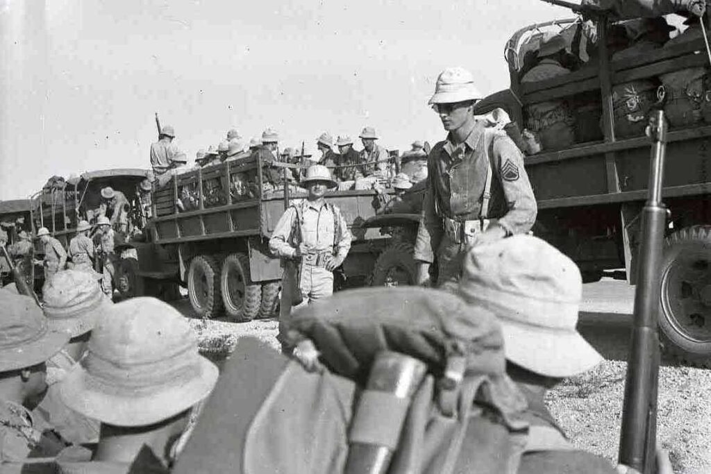 Bucket Hat Origins: Unveiling the Fascinating History of this Iconic Headwear
